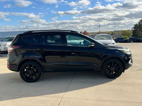 Used 2017 Ford Escape Titanium image 7