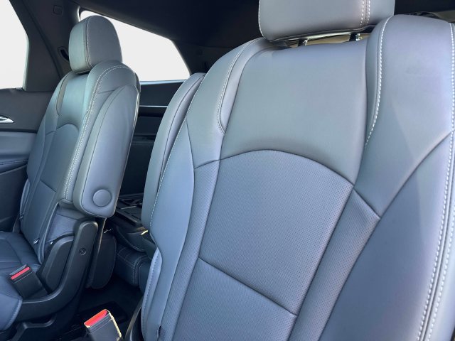 Used 2023 Buick Enclave Premium w/ Experience Buick Package AWD/4WD image 12