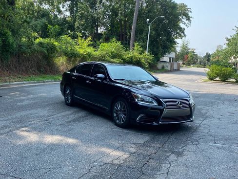 Used 2015 Lexus LS 460 w/ Comfort Package RWD image 3