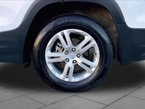 Used 2022 GMC Terrain SLE w/ Driver Convenience Package FWD image 10
