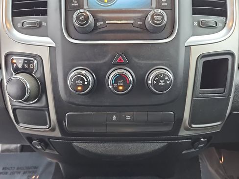 Used 2019 RAM 1500 Classic SLT RWD image 28