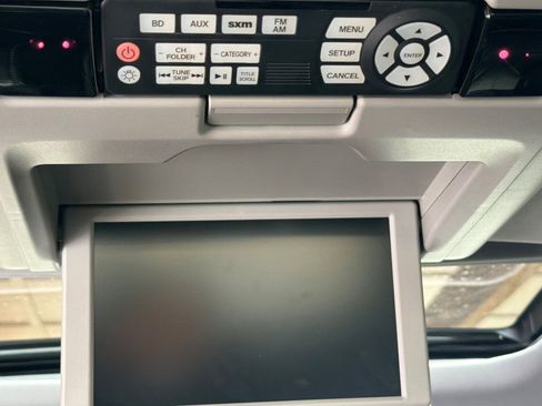 Used 2018 Honda Pilot Elite image 16