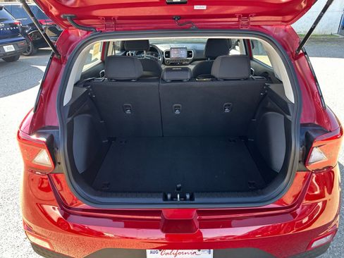 Used 2025 Hyundai Venue SEL image 33