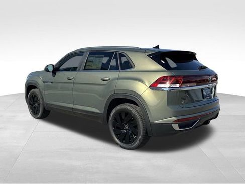 New 2026 Volkswagen Atlas Cross Sport SE image 3