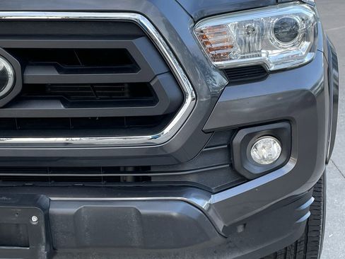 Used 2020 Toyota Tacoma SR5 image 8