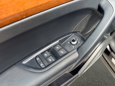 Used 2023 Audi Q5 2.0T Premium Plus w/ Premium Plus Package image 19