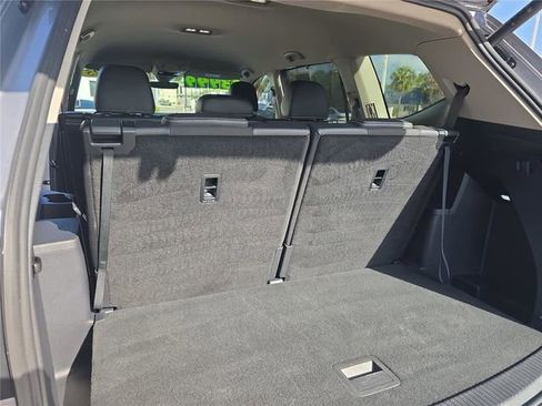 Used 2025 Volkswagen Atlas SE image 10