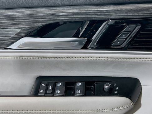 Used 2022 Jeep Wagoneer Series II image 14