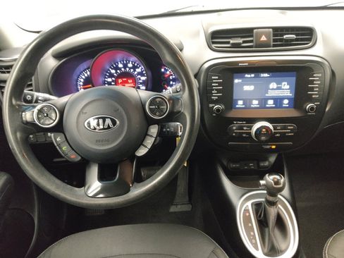Used 2019 Kia Soul + FWD image 22
