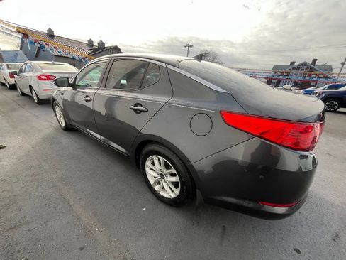 Used 2011 Kia Optima LX w/ Technology Pkg image 4