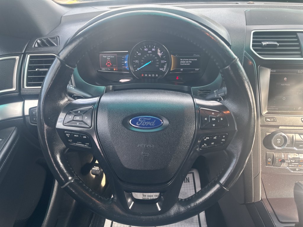 Used 2016 Ford Explorer XLT w/ Equipment Group 202A AWD/4WD image 30