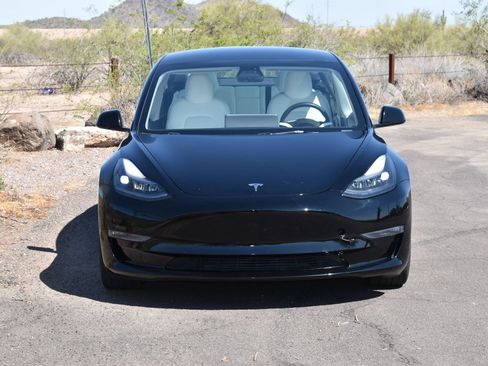 Used 2023 Tesla Model 3 Standard Range RWD image 2