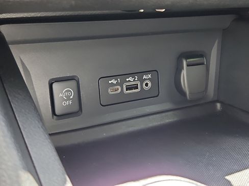 Certified 2025 Nissan Sentra SV w/ All-Weather Package FWD image 21