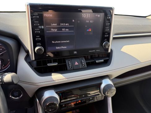 Used 2022 Toyota RAV4 Limited image 12