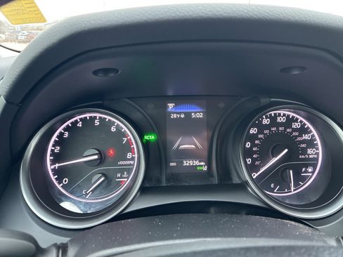 Used 2021 Toyota Camry SE w/ Convenience Package image 25