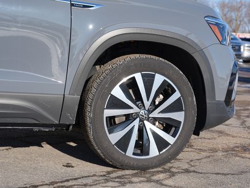 Used 2023 Volkswagen Taos SE image 13