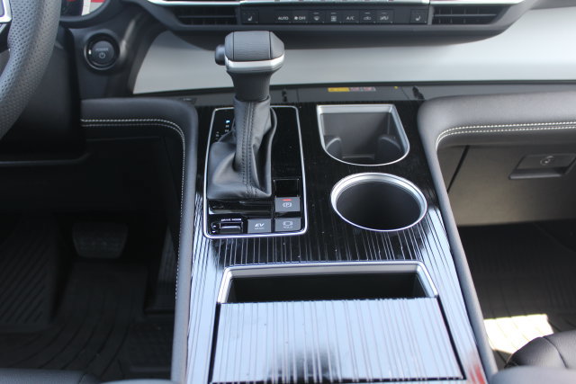 Certified 2026 Toyota Sienna XSE FWD image 35