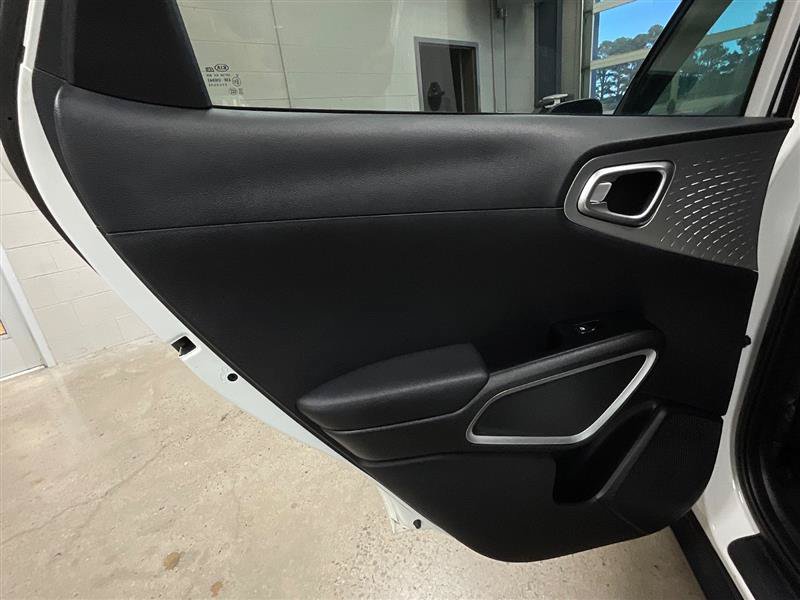Used 2020 Kia Soul LX FWD image 20