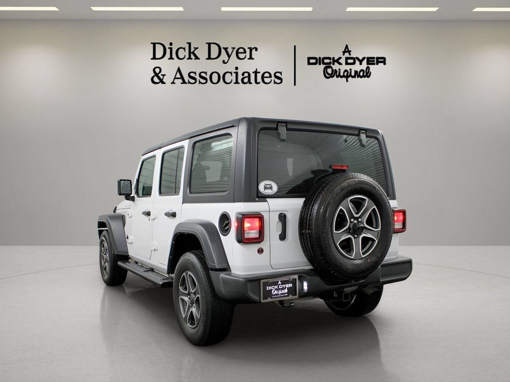 Used 2022 Jeep Wrangler Unlimited Sport AWD/4WD image 5