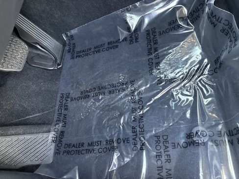 Used 2025 Toyota Camry LE w/ Convenience Package image 16