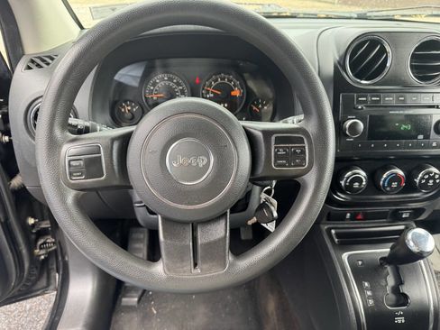 Used 2014 Jeep Compass Sport w/ Power Value Group AWD/4WD image 18