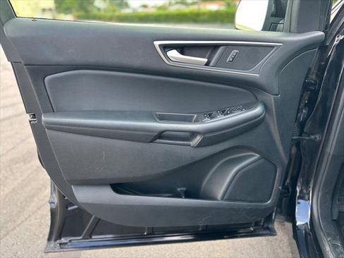 Used 2024 Ford Edge SEL image 11