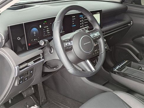 Certified 2025 Hyundai Tucson Limited image 9