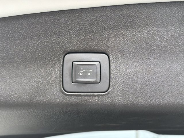 Used 2025 Chevrolet TrailBlazer RS w/ Convenience Package FWD image 39