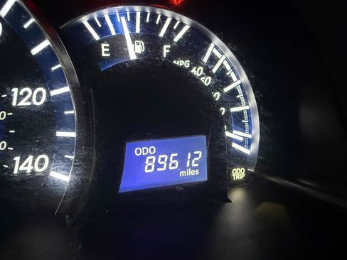 Used 2012 Toyota Camry XLE w/ Leather Pkg FWD image 63