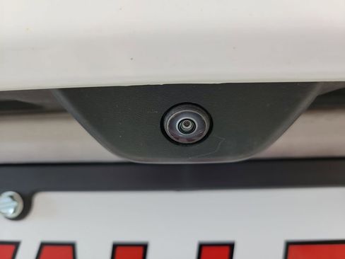 Used 2023 Jeep Grand Cherokee Altitude image 10