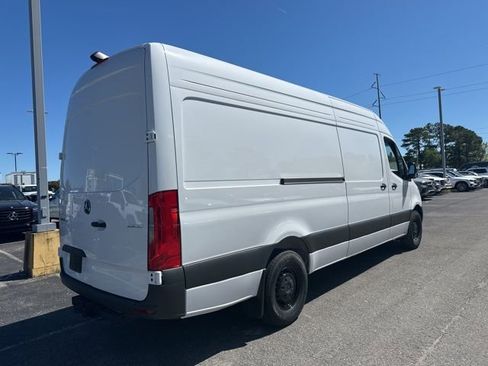 Used 2026 Mercedes-Benz Sprinter 2500 image 4