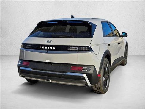 New 2026 Hyundai Ioniq 5 SE image 2
