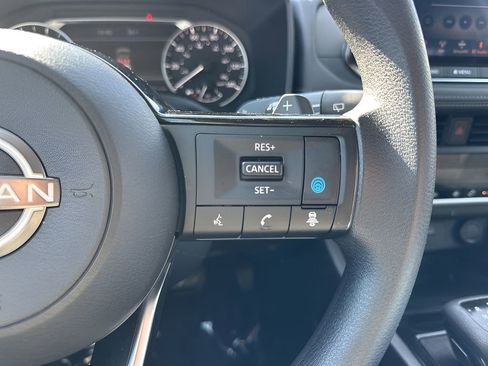 Used 2023 Nissan Rogue SV image 15