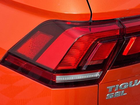 Used 2019 Volkswagen Tiguan SEL image 35