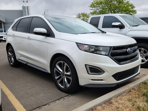 Used 2015 Ford Edge Sport w/ Equipment Group 401A FWD image 3