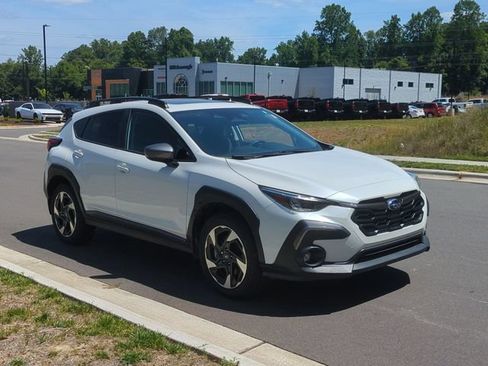 Used 2024 Subaru Crosstrek 2.5i Limited w/ Crosstrek Mirror Package AWD/4WD image 15