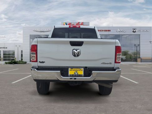Used 2024 RAM 2500 Tradesman w/ Chrome Appearance Group image 4
