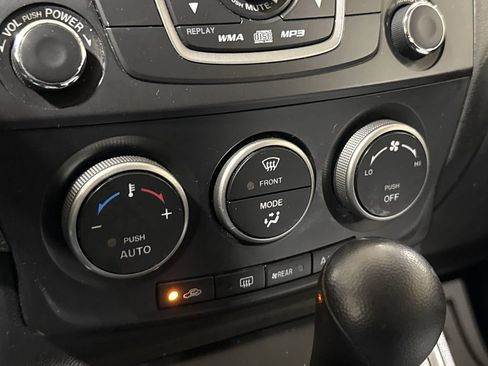 Used 2012 MAZDA MAZDA5 Sport image 15