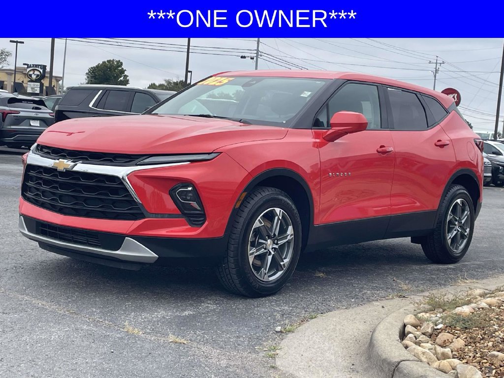 Used 2025 Chevrolet Blazer LT FWD image 7