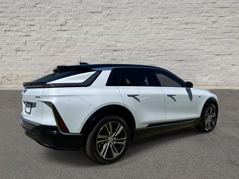 New 2026 Cadillac Lyriq Luxury RWD image 5