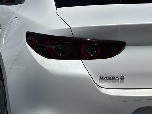 Used 2020 MAZDA MAZDA3 Sedan w/ Premium Package FWD image 31