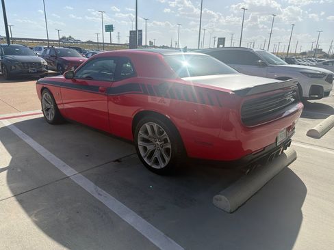 Used 2020 Dodge Challenger R/T Scat Pack RWD image 6