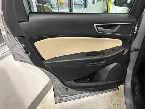 Used 2022 Ford Edge SEL w/ Convenience Package image 25