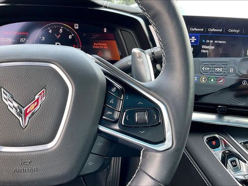 Certified 2021 Chevrolet Corvette Stingray Preferred Cpe w/ Body-Color Dual Roof Package RWD image 9