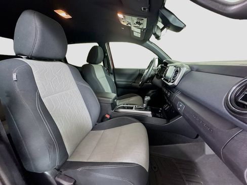 Used 2020 Toyota Tacoma TRD Off-Road image 27