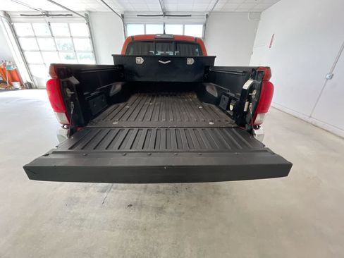 Used 2016 Toyota Tacoma TRD Off-Road w/ Towing Package AWD/4WD image 23
