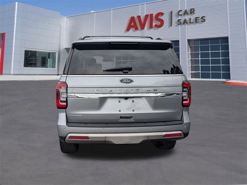 Used 2024 Ford Expedition Limited image 9