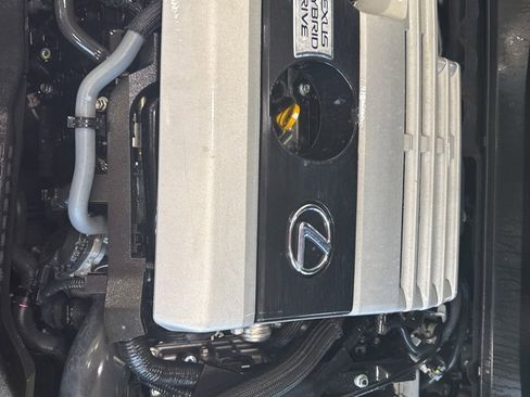 Used 2022 Lexus UX 250h w/ Luxury Package image 21