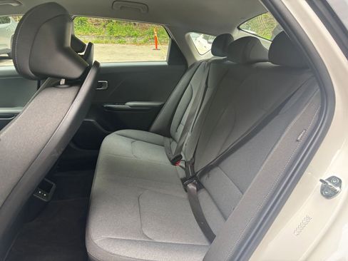 Used 2025 Kia K4 FWD image 27