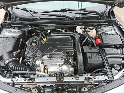 Used 2025 Chevrolet Malibu LT FWD image 38